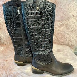 HP🎉EUC ❤️Vince Camuto❤️Boots size 6